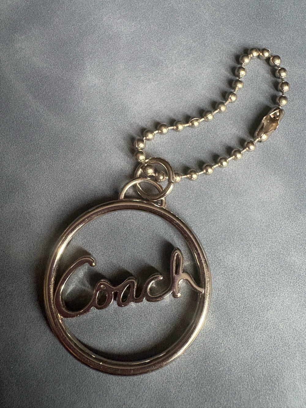 Coach Silver Script Circle Keyring - Silver Tone